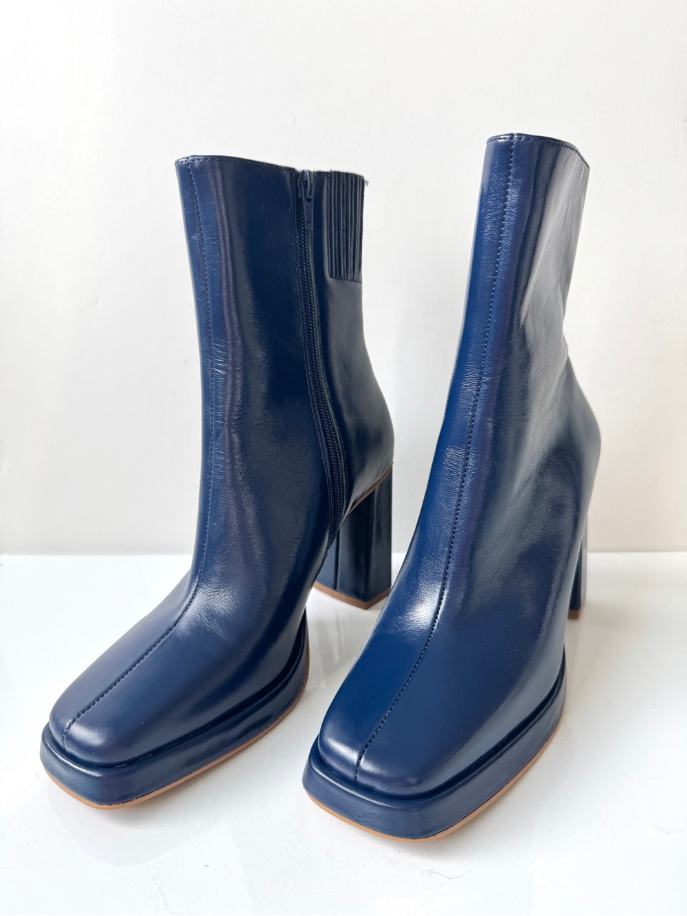 Steve Madden Freya Navy Leather Square-Toe Block Heel Ankle Boots Size 7M